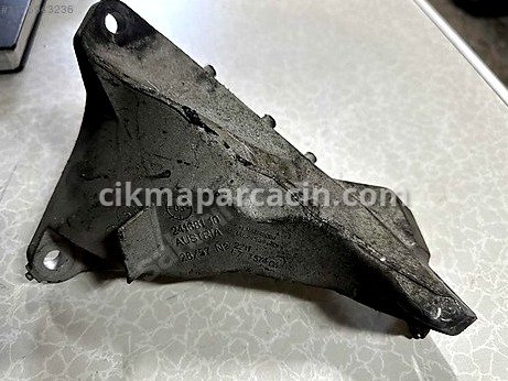 BMW 3 Serisi Motor Takozu & Kulağı çıkma parça