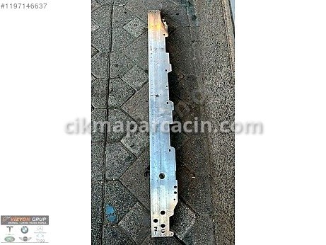 BMW X1 Tampon Demiri çıkma parça