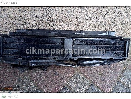 BMW X1 Ön Hava Kanalı çıkma parça
