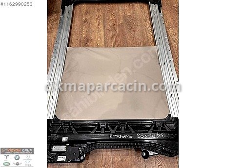 BMW X1 Tavan Döşemesi çıkma parça