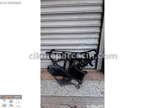 BMW X1 Tampon Braketi çıkma parça