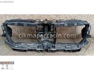 BMW X1 U11 ELEKTRİKLİ ÖN PANJUR İÇ MASKE 5A112F8 ORJİNAL