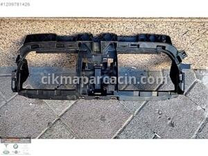 BMW X1 U11 ELEKTRİKLİ ÖN PANJUR İÇ MASKE ORJİNAL 5A112F8-16