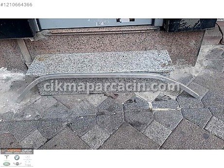 BMW X1 Tampon Demiri çıkma parça