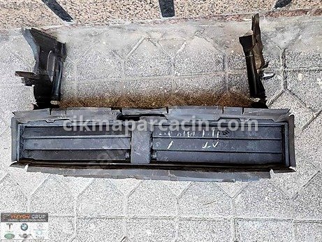 BMW X1 Ön Hava Kanalı çıkma parça