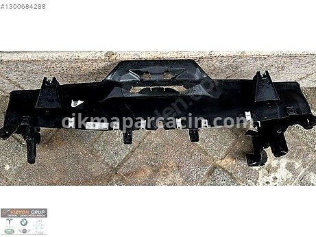 BMW X1 Panel Üst Plastiği çıkma parça