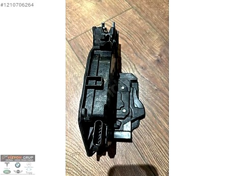 BMW X1 Kapı Kilidi çıkma parça