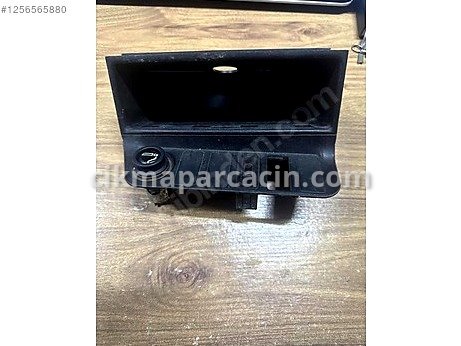 BMW 3 Serisi Orta Konsol çıkma parça