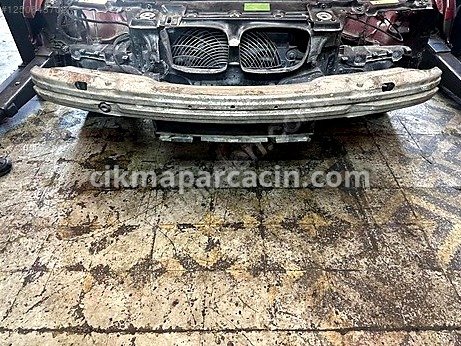 BMW 5 Serisi Ön Tampon Demiri çıkma parça
