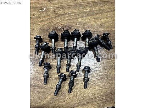 BMW 3 Serisi Külbütör Kapağı çıkma parça