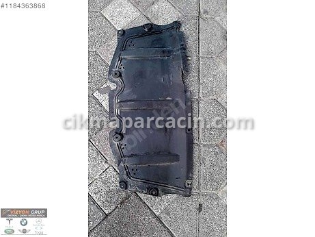 BMW 3 Serisi Alt Muhafaza çıkma parça