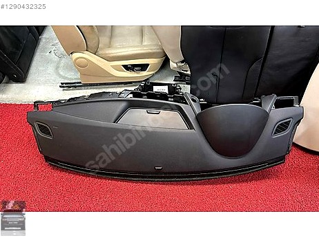 BMW X1 Torpido çıkma parça