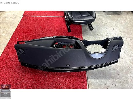 BMW X1 Torpido çıkma parça