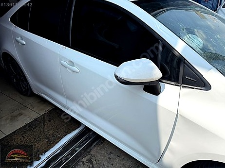 Toyota Corolla Kapı (Ön Sağ) çıkma parça
