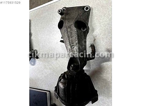 BMW 1 Serisi Motor Takozu & Kulağı çıkma parça