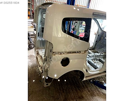 Fiat Fiorino Çamurluk (Ön) çıkma parça