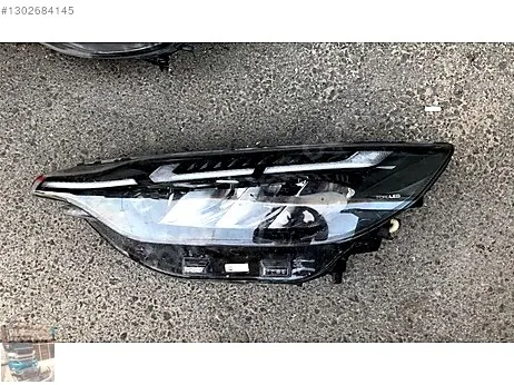 Ford Tourneo Connect Sol Ön Far çıkma parça - ANKA OTO YEDEK PARÇA İZMİR