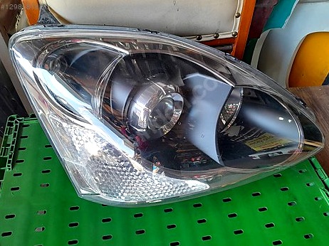 Honda CR-V Sağ Ön Far çıkma parça
