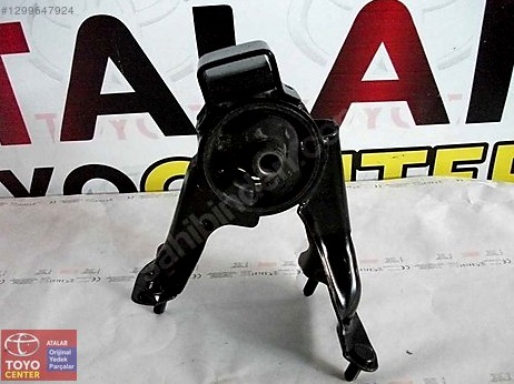 Toyota Avensis Silecek Suyu Deposu çıkma parça