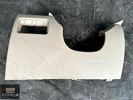 Jaguar F-Type Torpido çıkma parça