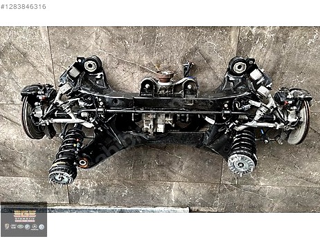Audi A1 Arka Dingil çıkma parça