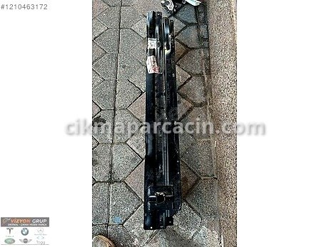 Jaguar XE Tampon Demiri çıkma parça