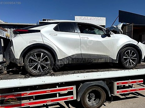 Toyota C-HR Sağ Ön Far çıkma parça