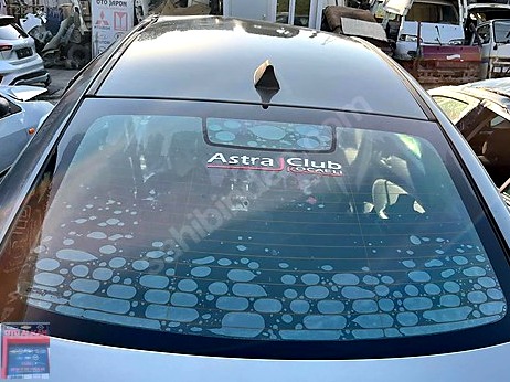 Opel Astra Arka Cam çıkma parça