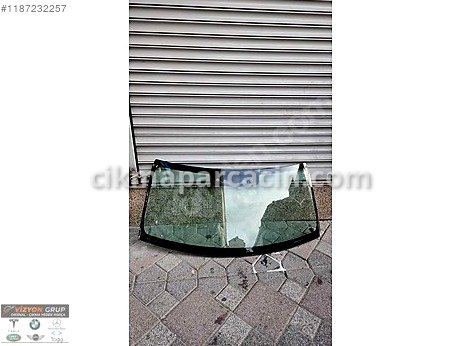 Land Rover Defender Ön Cam çıkma parça