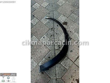 Land Rover Discovery Çamurluk (Arka) çıkma parça