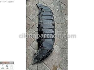 MERCDES B SERİSİ W246 ÖN TAMPON ALT MUHAFAZA A2468850136