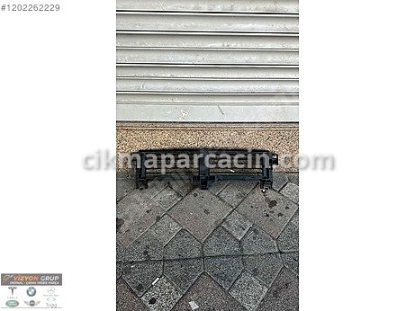 Mercedes-Benz GLB Panjur çıkma parça
