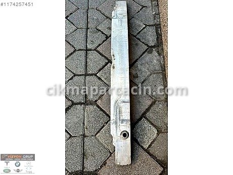 Mercedes-Benz CLA Tampon Demiri çıkma parça