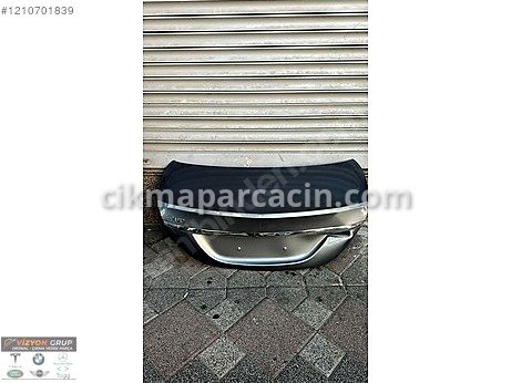 Mercedes-Benz C Serisi Bagaj Kapağı çıkma parça