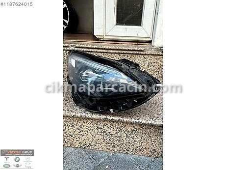 Mercedes-Benz C Serisi Sol Ön Far çıkma parça