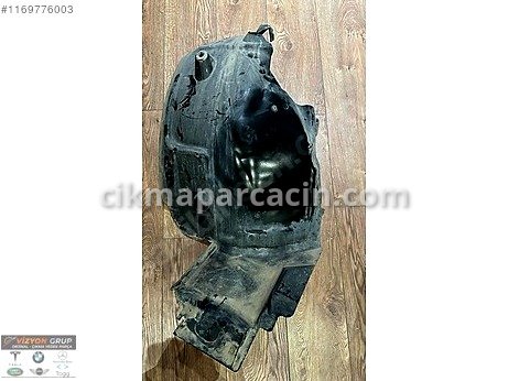 Mercedes-Benz E Serisi Davlumbaz çıkma parça