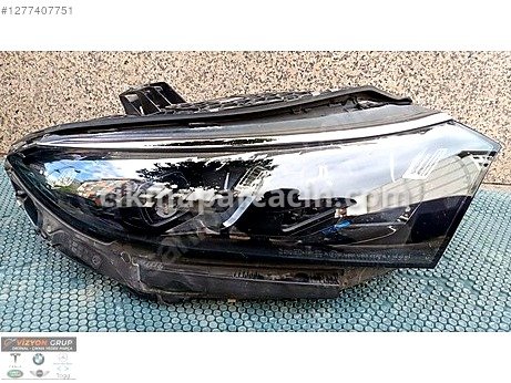 Mercedes-Benz EQS Sağ Ön Far çıkma parça