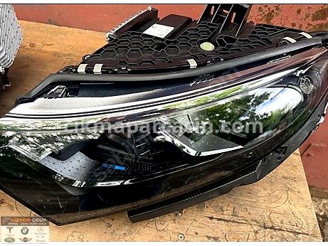 Mercedes-Benz EQS Sol Ön Far çıkma parça