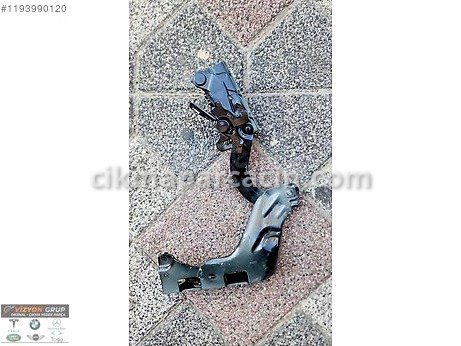 Mercedes-Benz E Serisi Kaput Menteşesi çıkma parça