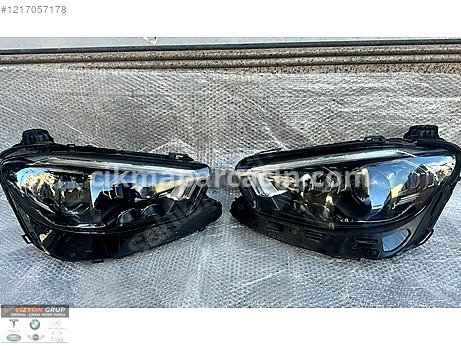Mercedes-Benz E Serisi Sol Ön Far çıkma parça