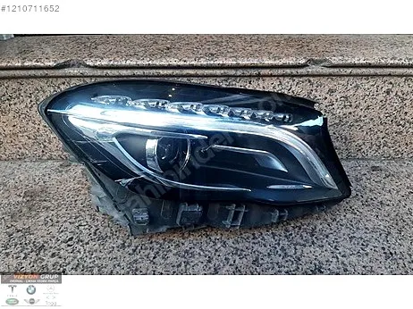 Mercedes-Benz GLA Sağ Ön Far çıkma parça - VİZYON GRUP ORJİNAL ÇIKMA YEDEK PARÇA İstanbul