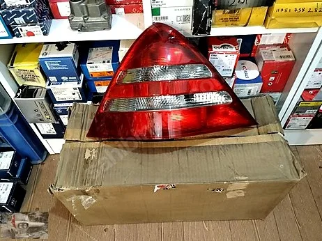 Mercedes-Benz A Serisi Sol Arka Stop çıkma parça - DEVRİM OTOMOTİV YEDEK PARÇA & AKSESUAR Sakarya
