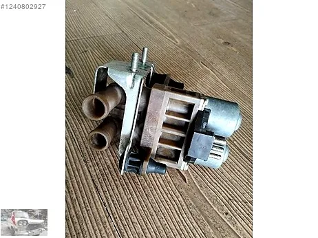 Mercedes-Benz CLA Kalorifer Musluğu çıkma parça - DEVRİM OTOMOTİV YEDEK PARÇA & AKSESUAR Sakarya