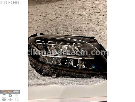 Mercedes-Benz C200 Sağ Ön Far çıkma parça