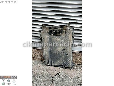 Mercedes-Benz C Serisi Alt Muhafaza çıkma parça