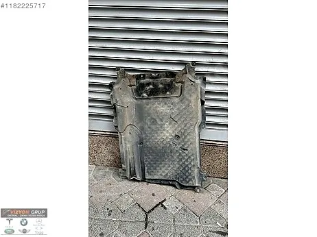 Mercedes-Benz CLA Motor Kapağı/Üst Kapak çıkma parça - VİZYON GRUP ORJİNAL ÇIKMA YEDEK PARÇA İstanbul
