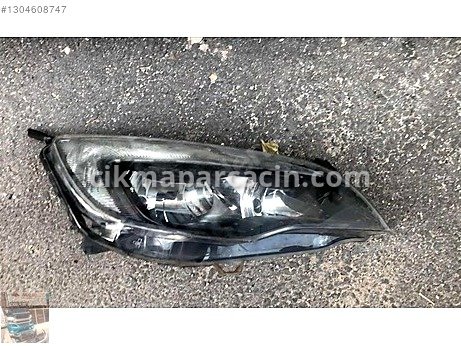 Opel Astra Sağ Ön Far çıkma parça
