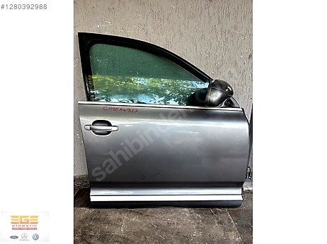 Porsche Cayenne Sağ Ön Kapı çıkma parça - EGE OTOMOTİV ORJİNAL ÇIKMA YEDEK PARÇA Bursa