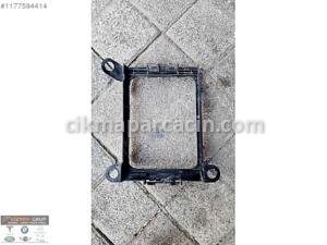 RADYATÖR ÇERÇEVESİ BMW 3 SERİSİ F30 F31 F32 F36 7600698