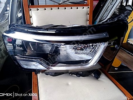 Renault Kangoo Sol Ön Far çıkma parça